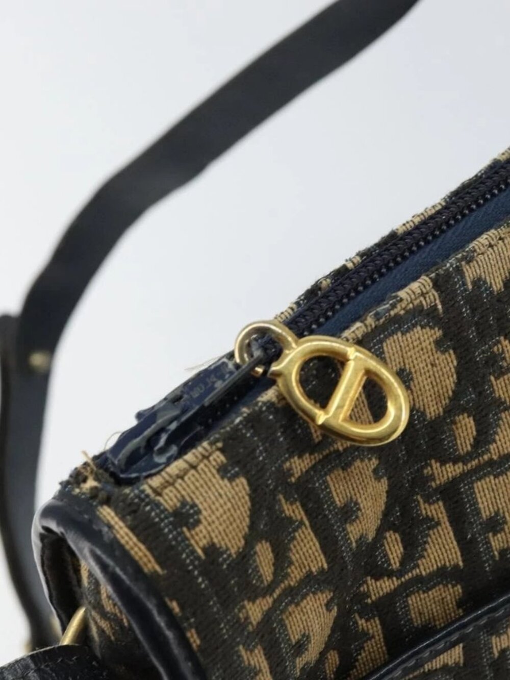 Christian Dior Trotter Canvas Shoulder Bag Navy Gold Auth 156002 - Picture 9 of 16